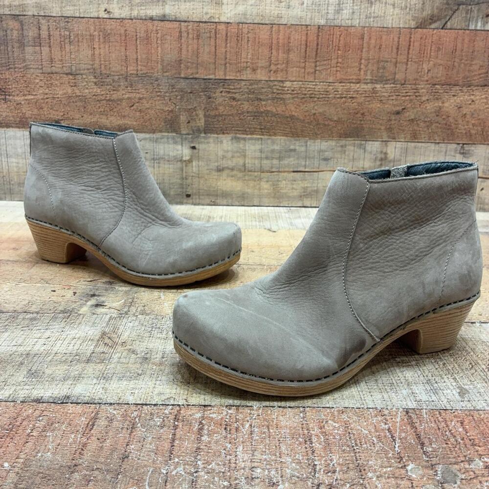 Dansko Boots Womens Size 7.5 38 Gray Leather Ankle Zip Block Heel Bootie Casual